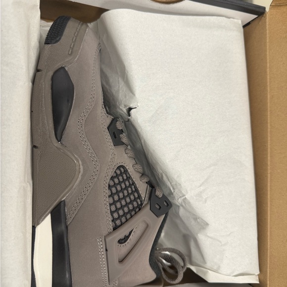 Air Jordan 4 Gray Stone Sneakers
